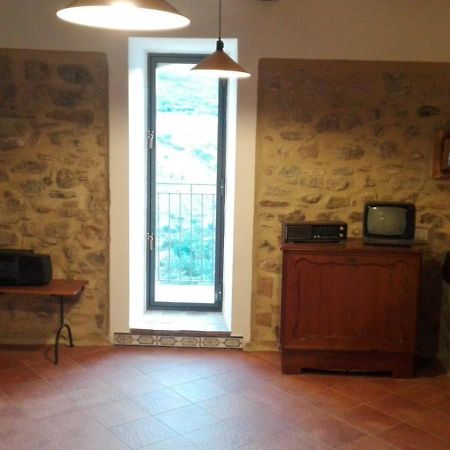 Le ..pietre .. parlano Villa Rocca Imperiale Esterno foto