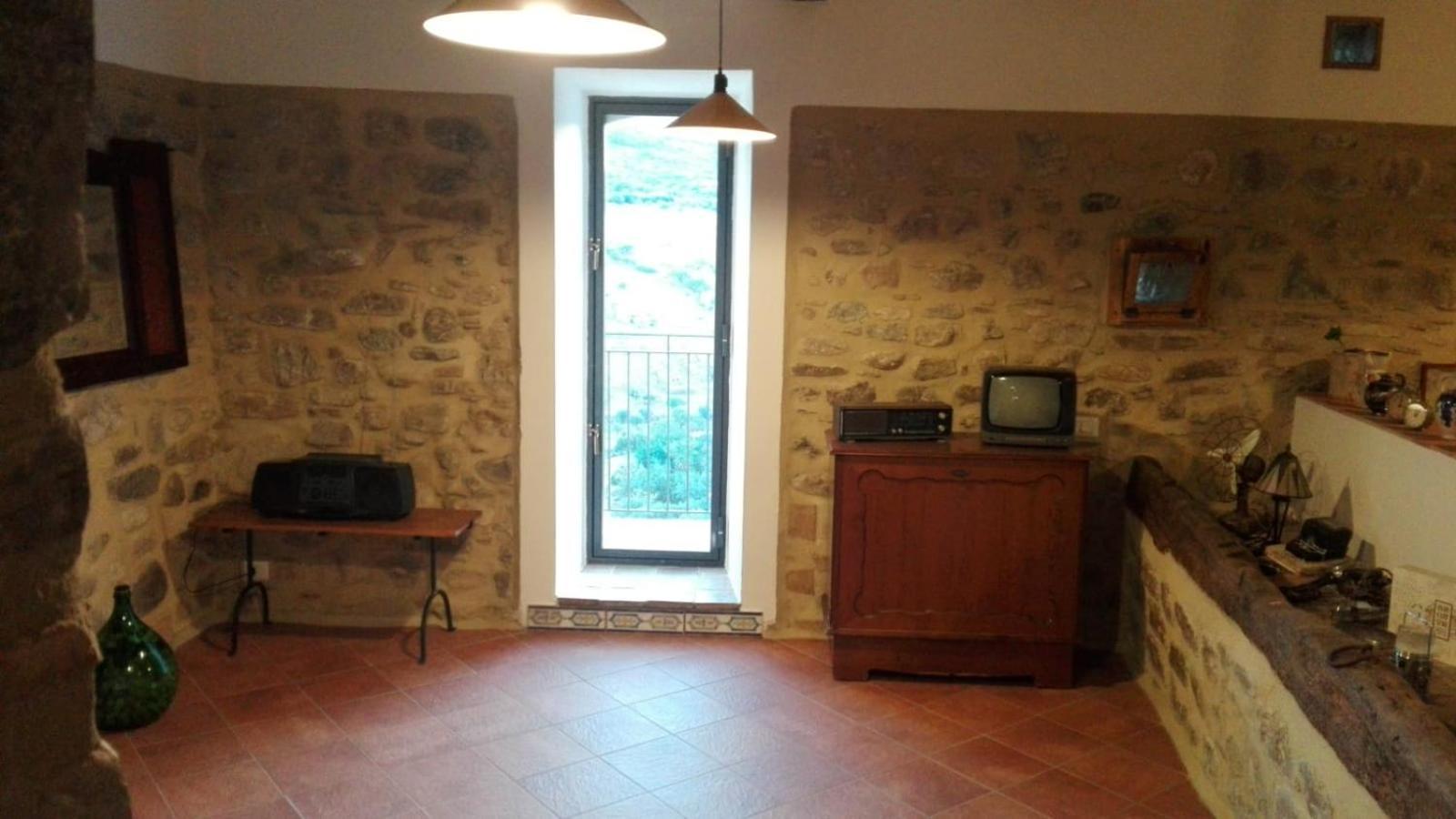 Le ..pietre .. parlano Villa Rocca Imperiale Esterno foto